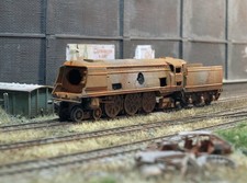 OO gauge locomotive: Scrapyard SR Light Pacific and scrap pile. Ref S9
