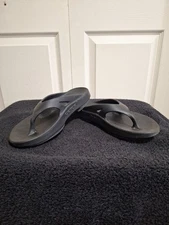 Oofos Original Slip-on Slide Thong Flip Flops Sandals - M8/W10 - Black