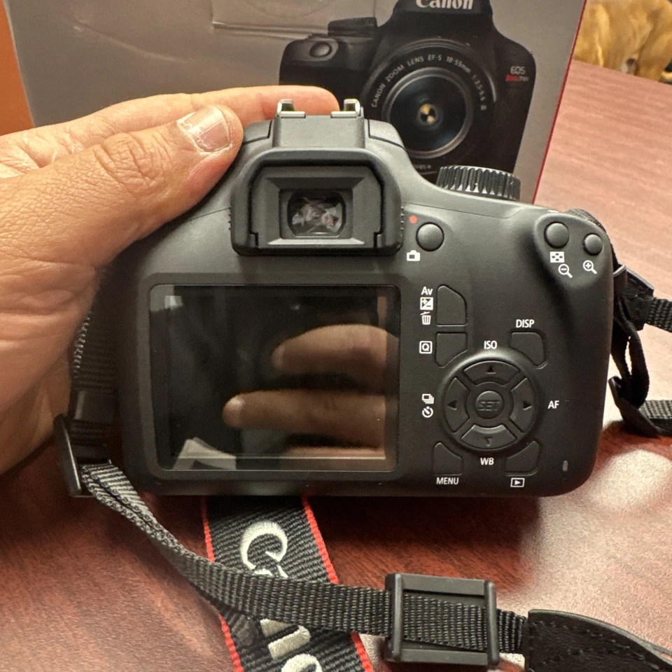 Cámara digital Canon EOS Rebel T100/4000D 18,0 MP SLR con lente EF-S 18-55 mm Foto 3 de 4