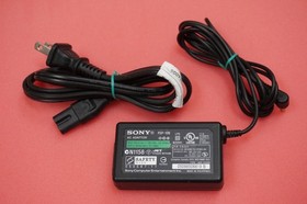 Sony PSP-1001 Handel Console Black with Charger Memory 2GB Stick New Battery