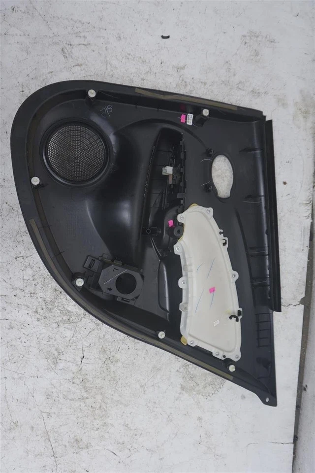Panel puerta conductor trasero negro Nissan Versa 2014-2019 1,6 L 82901-9Kf3a Foto 3 de 3
