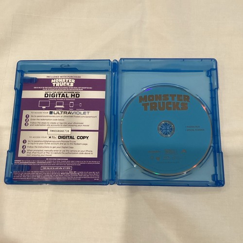 Monster Trucks (Blu-ray/DVD, 2016) DISCS WIE NEU - Bild 4 von 7