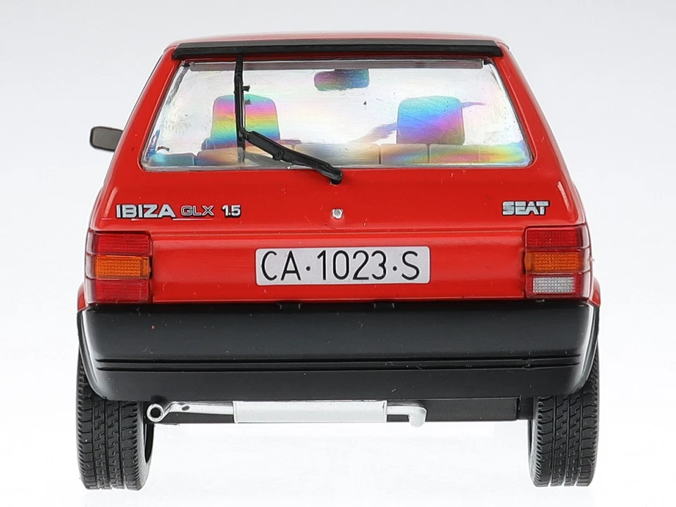 Seat Ibiza 1984 red diecast modelcar Salvat 1:24 - Image 4 of 4