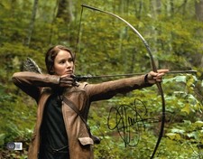Top 5 Hunger Games Autographs Found on Trading Cards 19
