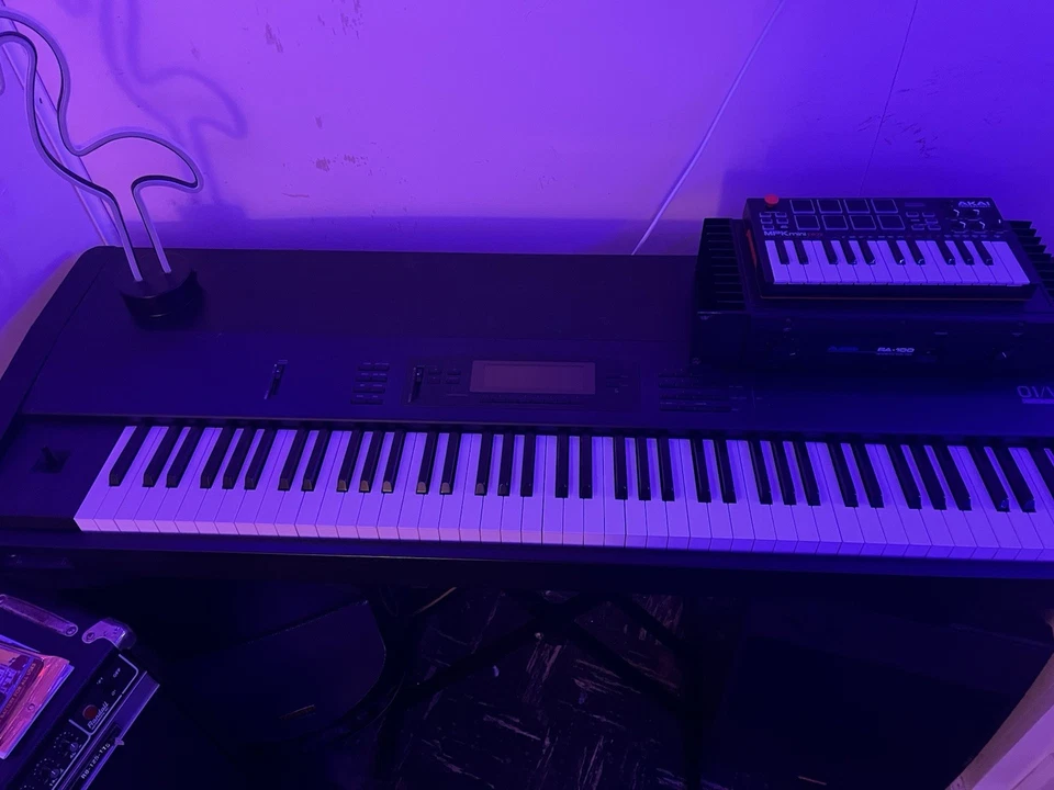 Korg 01/W Pro x 88 Synthesizer Vintage Music Workstation Keyboard Used Tested - Image 3 of 4