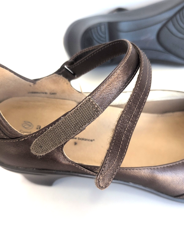 Aravon By New Balance Maya Mary Jane Leather Pumps Size 11 AA (Narrow) - Picture 8 of 9