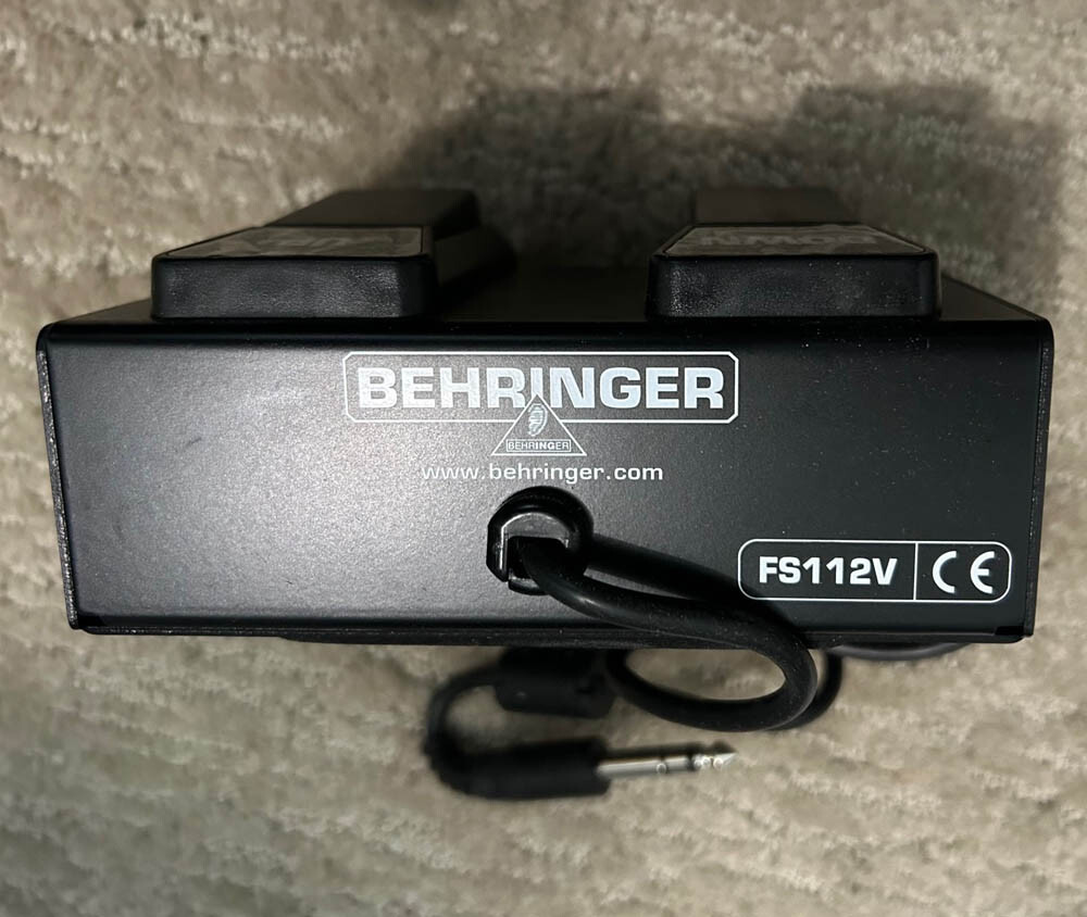 Behringer V-amp 2 Guitar Amp Modeling Processor for sale