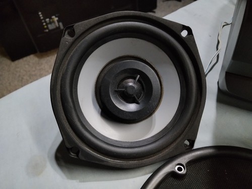 J&M STEREO SPEAKERS FOR 2006-13 HARLEY DAVIDSON WITH HK SYSTEMS - Picture 3 of 6