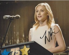 ACTRESS LILI REINHART SIGNED RIVERDALE 8X10 PHOTO B W/COA BETTY COOPER CW SERIES