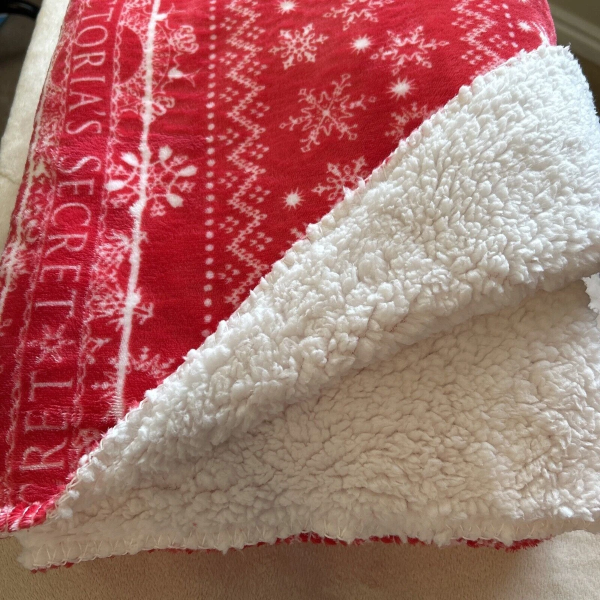 Victoria Secret Cozy Plush Sherpa Fleece Blanket Throw Snowflakes