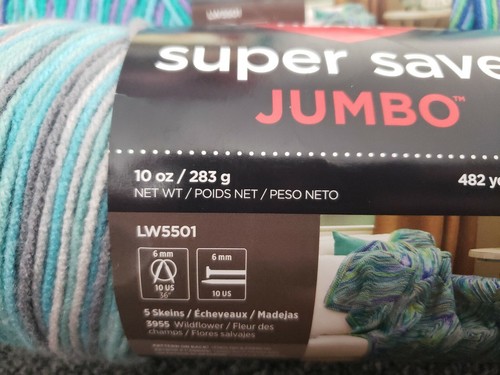 Red Heart Super Saver Jumbo Icelandic & Wildflower - Picture 2 of 6