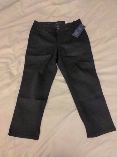 NWT Charter Club Black Capris, Tummy Slimming, Size 8 X 23 Inseam
