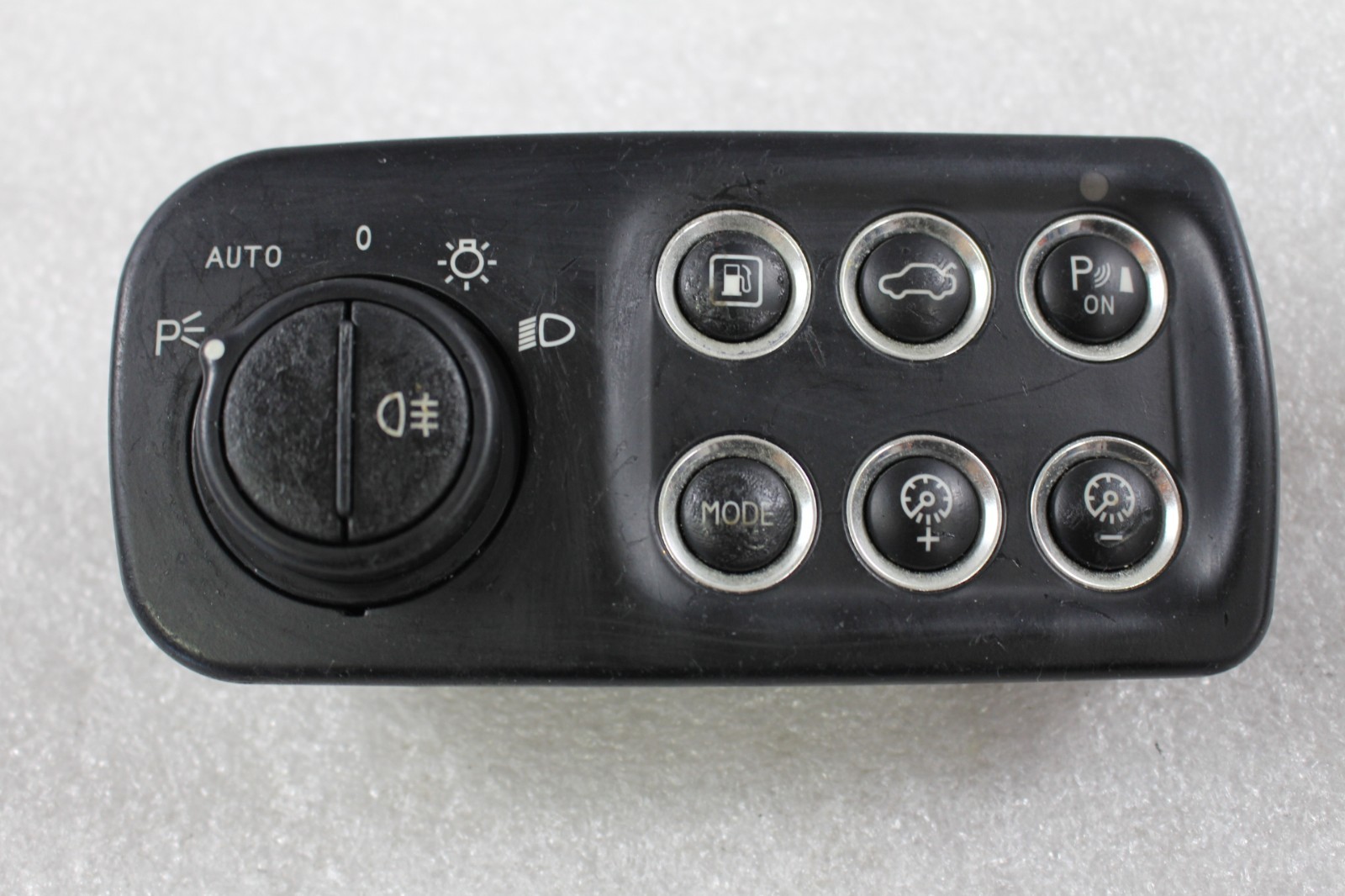 Maserati GranTurismo Left Dashboard switch P/N 237798