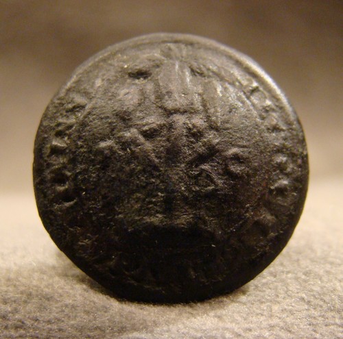 CONFEDERATE MADE SOUTH CAROLINA MILITIA COAT BUTTON-CHARLESTON SC. FIND.