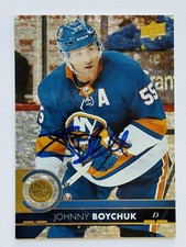 Johnny Boychuk Islanders Autographed 2017-18 UD Gold Rainbow Foil Card #370 COA