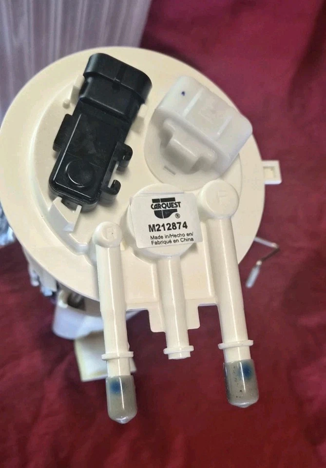 GMC Yukon XL 2001-2001 5,3 V8, 6,0 V8 y bomba de combustible Chevy Suburban 1500 5,3 V8 Foto 2 de 4