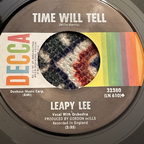 LEAPY LEE LITTLE ARROWS/ TIME WILL TELL 7” Inch Vinyl DECCA RECORDS 45rpm - Foto 2 di 2