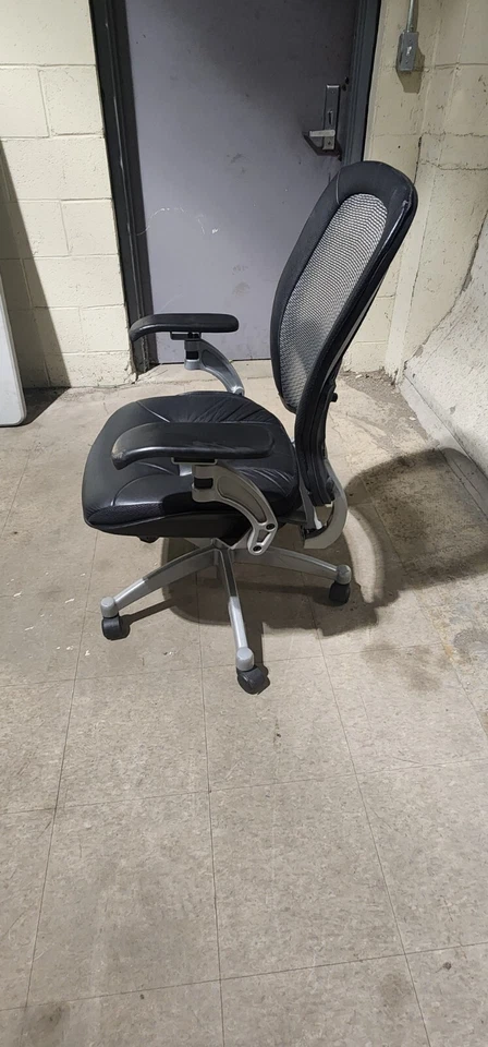 Office/Desk Chair Office Star SPACE Seating Mesh Back  AirGrid Faux Leather - Image 3 of 4