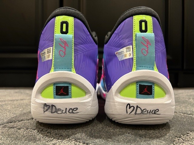 JAYSON TATUM BOSTON CELTICS 2024 GAME USED SIGNED SHOES VS HEAT