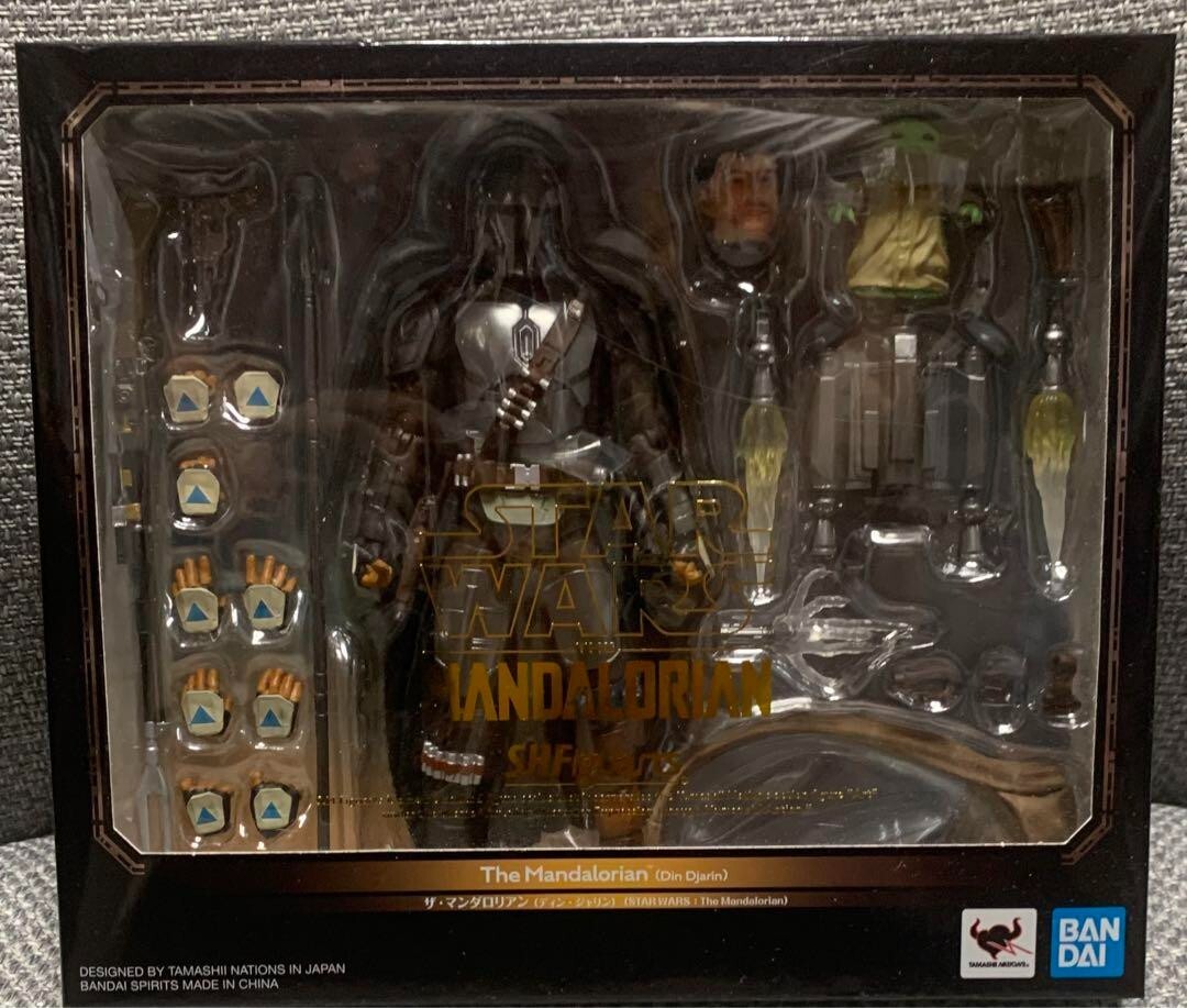 Bandai S.H.Figuarts Star Wars :The Mandalorian Mandalorian & Grogu Figure