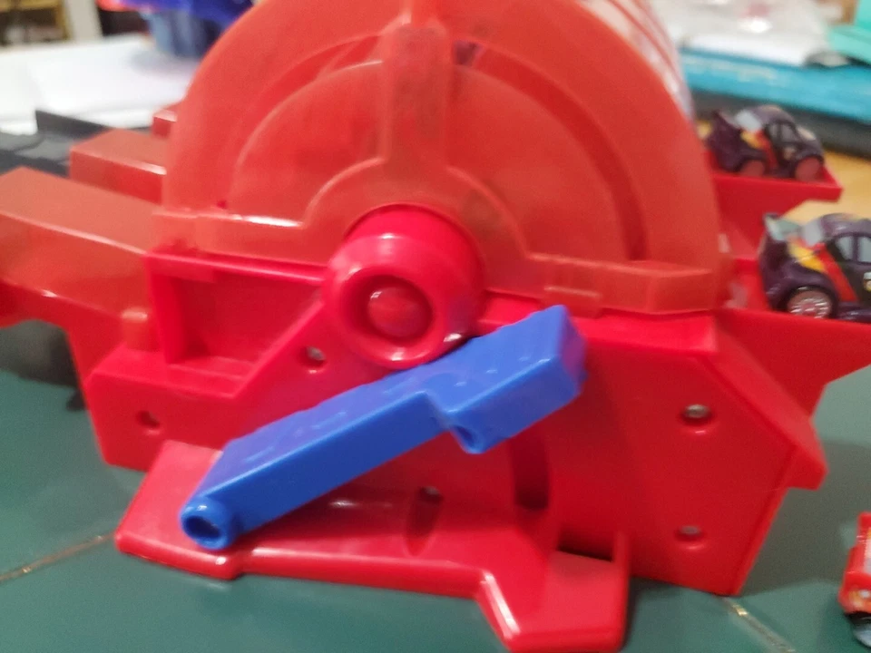 Disney Pixar Cars - Micro Drifters World Grand Prix Multi-Car Launcher 2013 3 Ca - Image 2 of 4