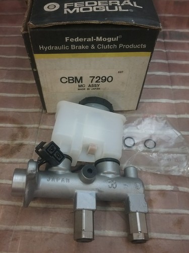 Federal- Mogul Clutch Slave Cylinder and reservoir CBM 7290 - Picture 2 of 2