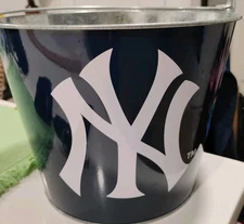 New York Yankees Boelter Brand Metal Beer Bucket
