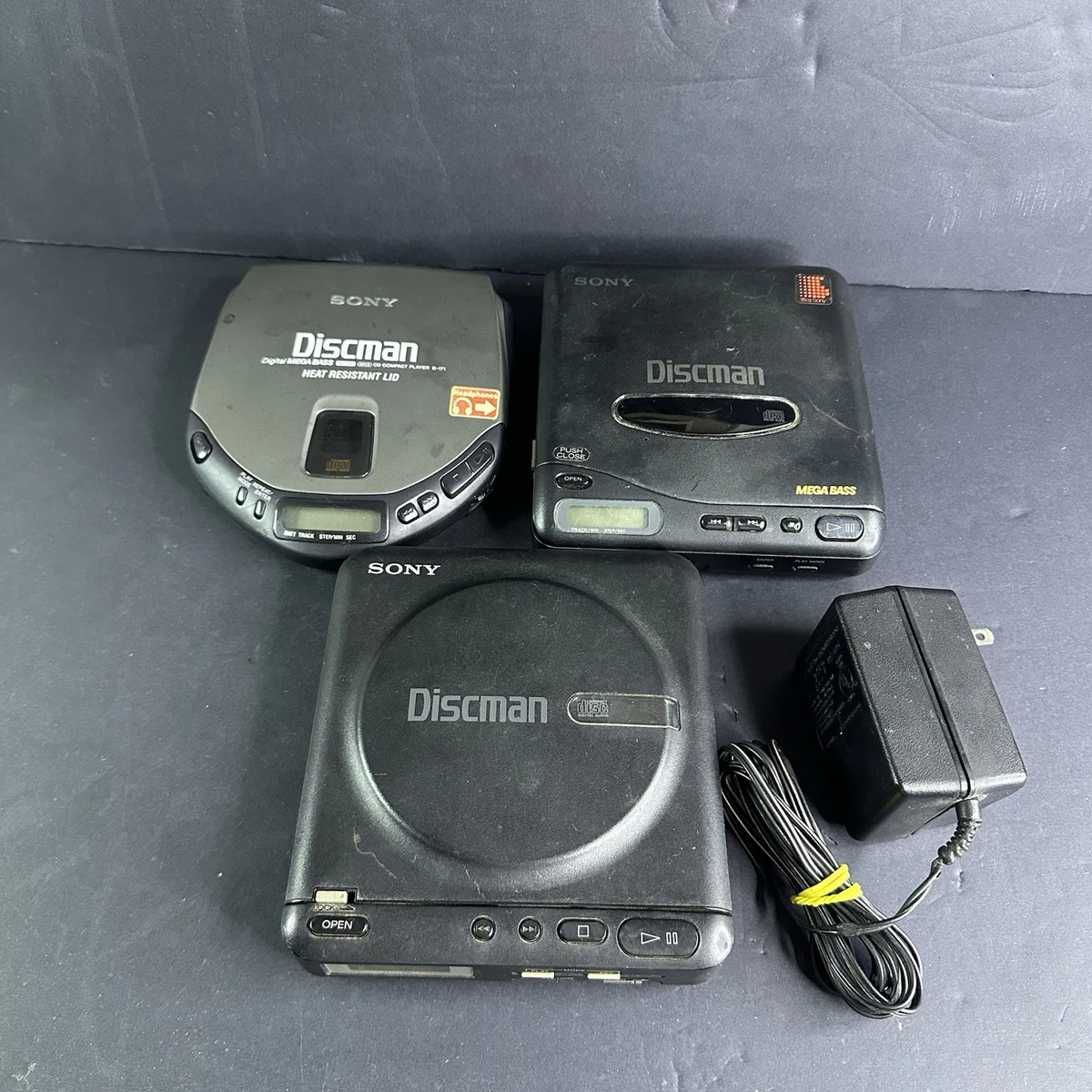 Sony D-11 discman 動作品 Sony Discman D-11 Personal Compact Disc CD Player Mega Bass 1991