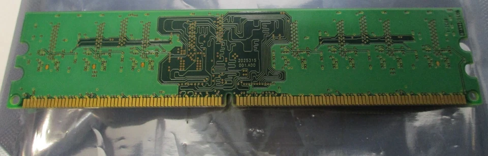 Elpida 1GB 240-Pin PC2-6400U DDR2-800Mhz Non-ECC SDRAM Memory EBE10UE8AEFA-8G-E - Image 2 of 2