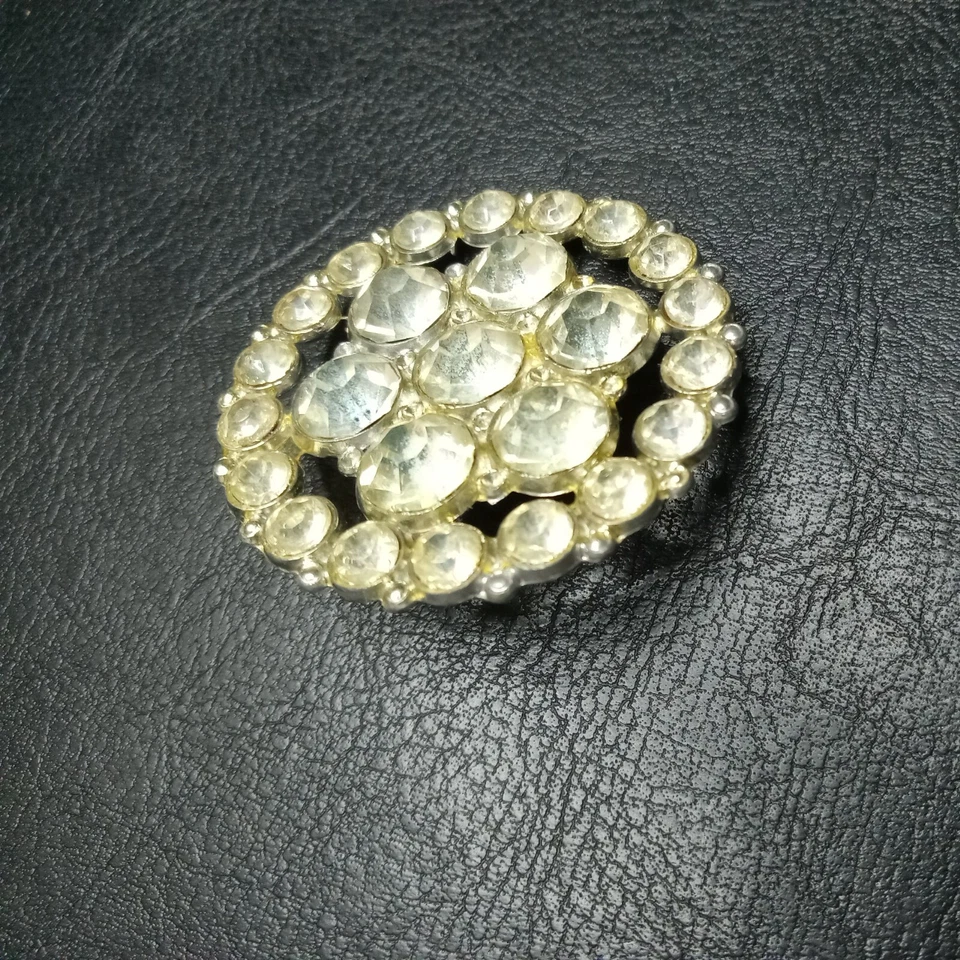 Vintage Jewelry Clear Rhinestone Single Button.  914 - Image 3 of 4