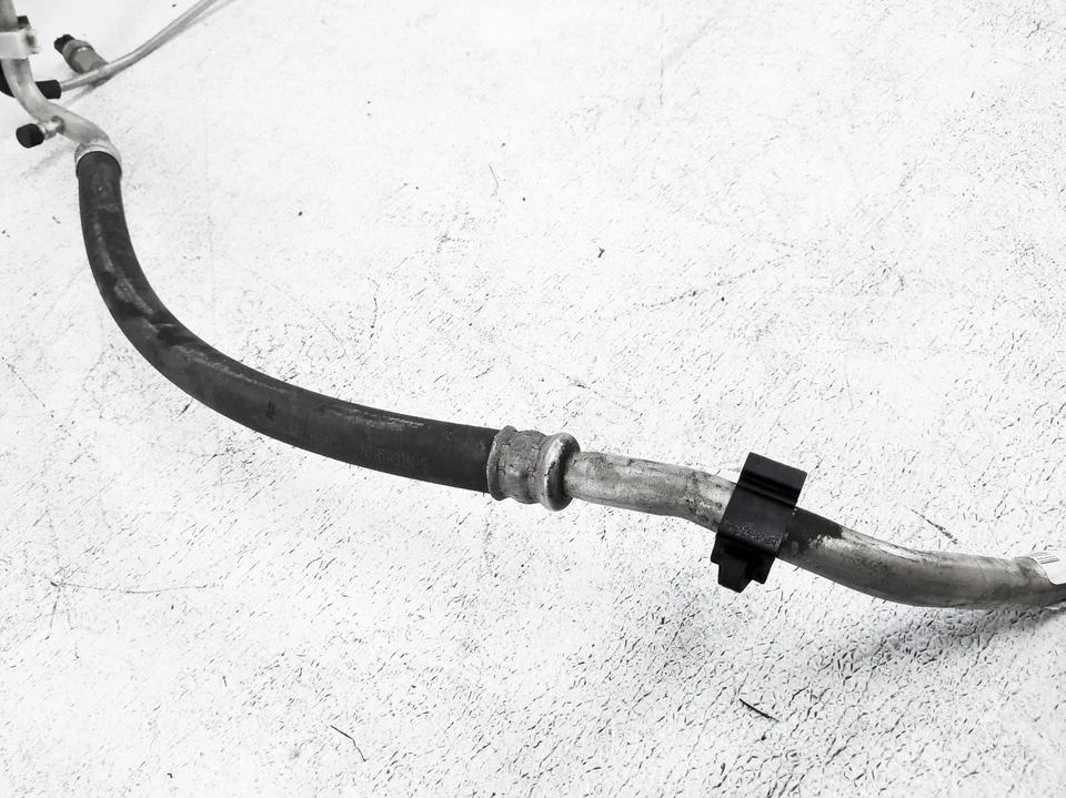 Conjunto de tubo de succión Acura MDX 2014-2016 80311-TZ5-A03 Foto 4 de 4