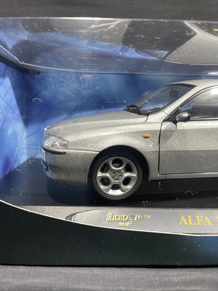 ALFA ROMEO 147 2000 Silver RICKO 1/18 NUEVO EN BOITE Foto 2 de 4