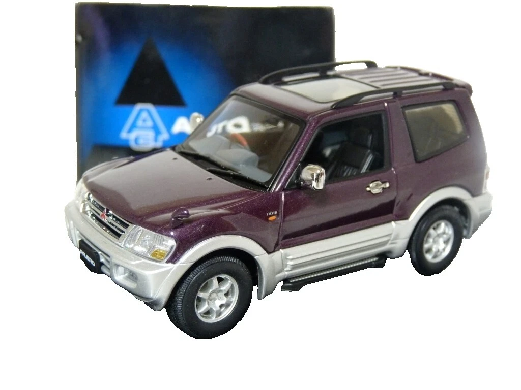 Литые и игрушечные автомобили AUTOart Mitsubishi