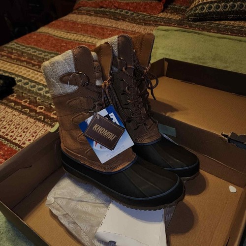 KHOMBU NWT WOMENS COZY WINTER DUCK BOOTS. SIZE 7 M - Picture 2 of 9