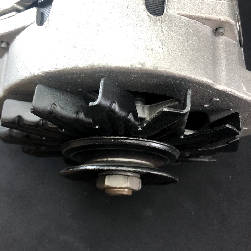 REMAN EN EE. UU., ALTERNADOR PARA PONTIAC GRAND PRIX 1981-84 6CYL 3,8 L Foto 3 de 4