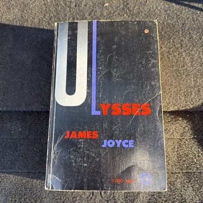 ULYSSES by James Joyce 1961 TRADE PB Vintage Giant V-380 Vintage Books