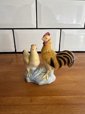 Vintage Ceramic Farmyard Chickens Rooster Hen Figurine 70s Made In China.