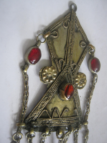 7" Turkmen Tekke Bride's Amulet w/ Glass Gems, Fox Tail Dangles Compare @ $389 - 第 3/5 張圖片