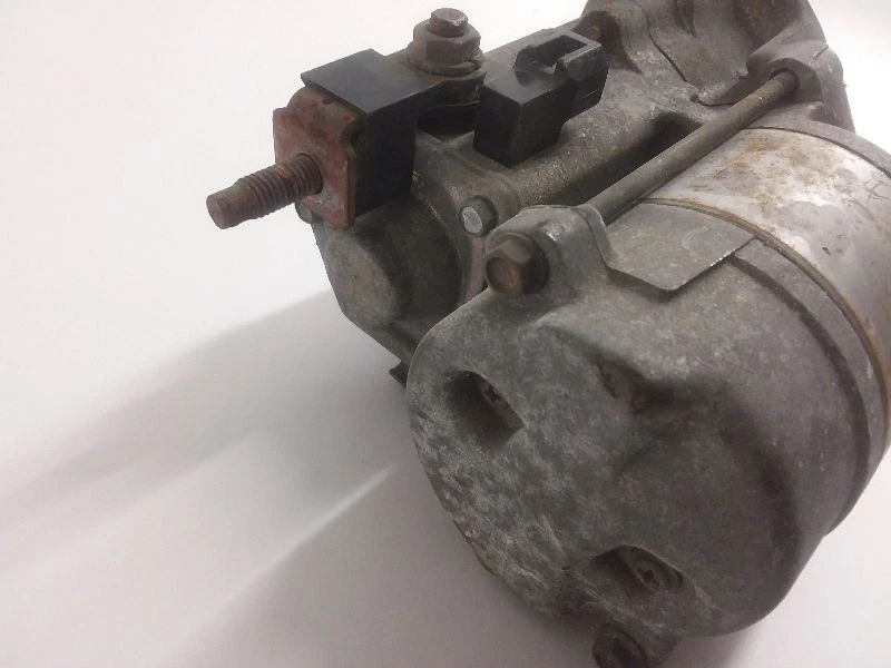 Motor de arranque Chrysler Sebring 2003-2006 2,4 L OEM Stratus 04609703AF Foto 4 de 4