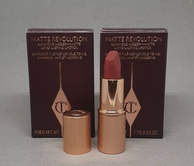 2x Charlotte Tilbury Matte Revolution 'Walk Of No Shame'' Mini Lippenstifte Duo 1,1g