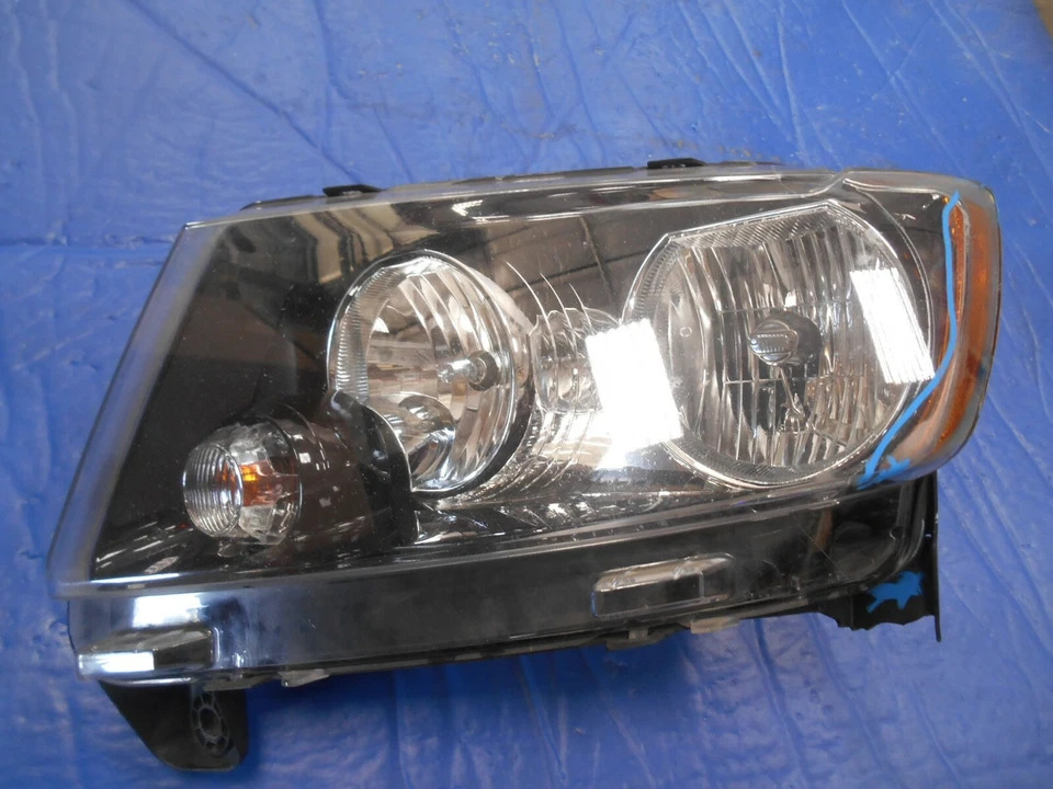 2012-13 吉普大切诺基 Altitude Trailhawk 左前灯头灯 原始设备制造商 — 第 2/4 张图片