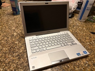 Sony Vaio S Series Laptop 13 inch - i5 - 4GB - VPCSA3AFX | FOR PARTS/NOT WORKING