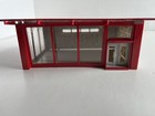 HO Scale - STORE & TRAIN PLATFORM w/ Person - Please see photos! — photo 9