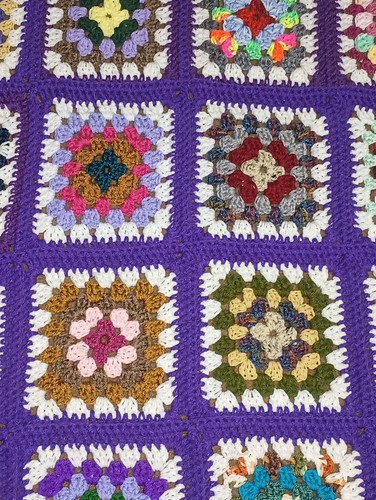 NEW HAND MADE PURPLE Multi-Color GRANNY SQUARES AFGHAN (lot#168) - Picture 2 of 2