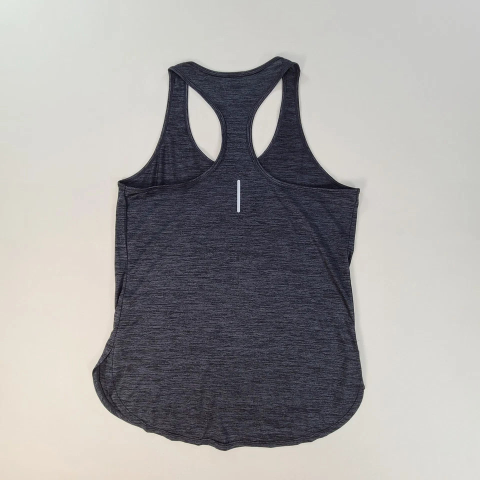 Camisa Reebok Feminina Grande Cinza Regata Sem Mangas Treino de Corrida - Imagem 2 de 4