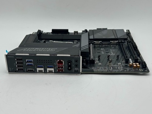 GIGABYTE X870E AORUS ELITE WIFI7 AM5 ATX DDR5 Motherboard READ/FOR PARTS - Bild 5 von 9