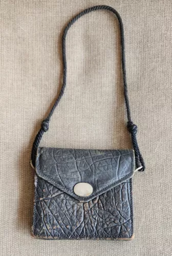 Vintage Genuine Leather Wallet with Kiss Lock Coin Purse With Strap
