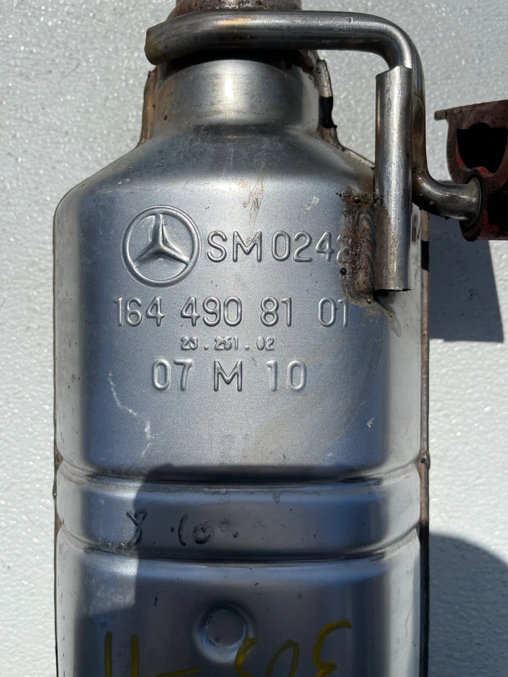 SILENCIADOR RESONADOR ESCAPE MERCEDES BENZ R350 ML350 200KW 2008 1644908101 Foto 2 de 4