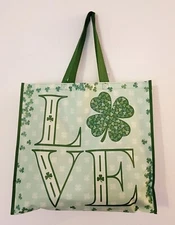T.J. TJMaxx Shopping Gift Bag St. Patrick's Patty's Day Clover Reusable Tote New