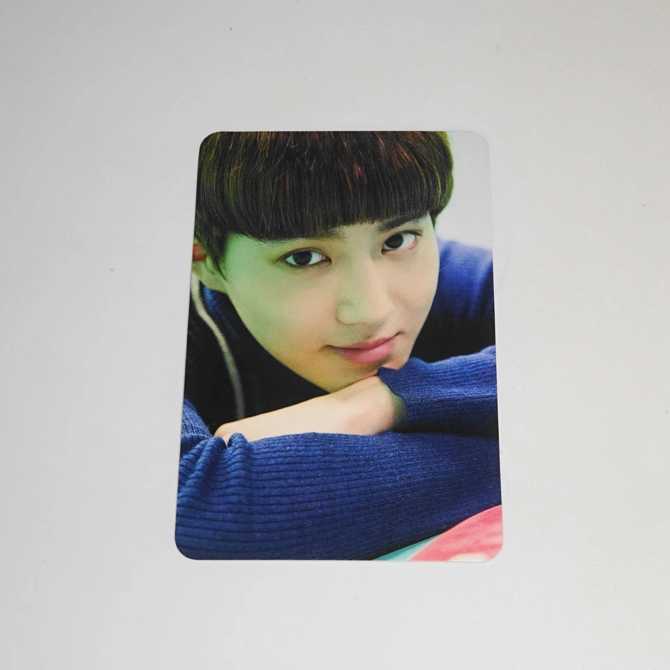 EXO Love Me Right romantic universe CD+DVD+Photocard Limited Edition  - Image 2 of 4